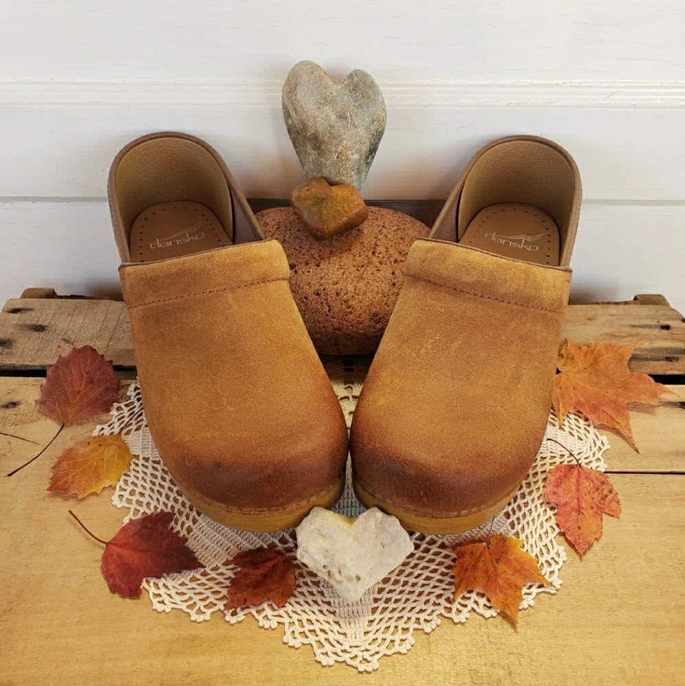 🌻Reserved for Amanda🌻Beeswax Suede Dansko Honey Clog Boho Cottagecore Prairie♡ - Picture 4 of 14